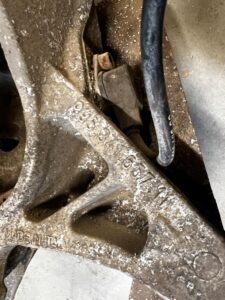 ZWROTNICA AMORTYZATOR PRZÓD LEWY PORSCHE CARRERA 911 996 3.4 2WD RWD