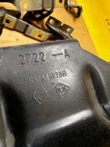 WSPORNIK MOCOWANIE BŁOTNIKA PRZÓD LEWY DACIA SANDERO III NV676 676