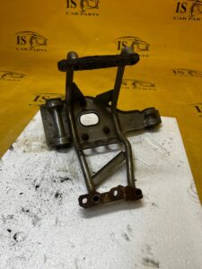 UCHWYT WSPORNIK UKŁADU WYDECHOWEGO WYDECHU PORSCHE CARRERA 911 996 3.4