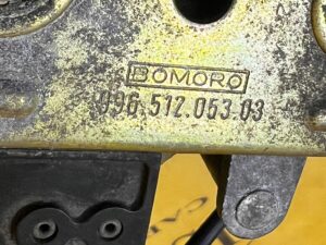 ZAMEK MASKI KLAPY POKRYWY TYŁ PORSCHE CARRERA 911 996