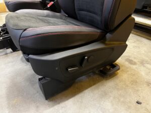 FOTELE PRZÓD TYŁ KANAPA GRZANE TUNEL PODŁOKIETNIK FORD KUGA MK3 ST-LINE EU