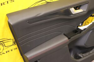TAPICERKA BOCZEK DRZWI PRZÓD LEWY FORD KUGA MK3 LIFT ST-LINE EU