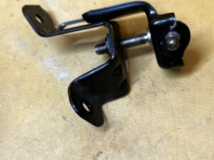 MOCOWANIE WSPORNIK MECHANIZMU DACHU LEWY PORSCHE CARRERA 911 996 CABRIO