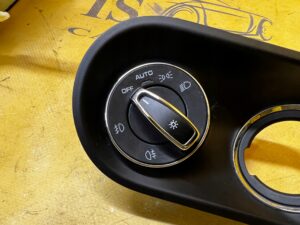 WŁĄCZNIK PRZEŁĄCZNIK POKRĘTŁO ŚWIATEŁ DEKOR RAMKA OBUDOWA PORSCHE MACAN 95B