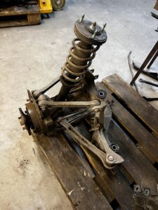 ZWROTNICA AMORTYZATOR WAHACZE TYŁ PRAWY PORSCHE CARRERA 911 996 3.4 2WD RWD