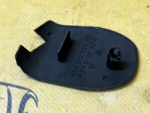 OSŁONA ZAŚLEPKA PASA BEZPIECZEŃSTWA TYŁ LEWY PORSCHE CARRERA 911 996