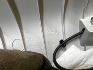 POSZYCIE OSŁONA OBUDOWA SŁUPKA PRZÓD A PRAWY FORD KUGA MK3 LIFT