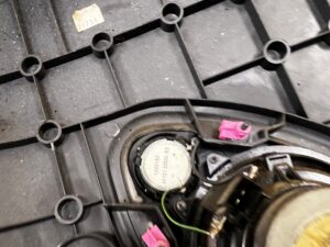 BOCZEK TAPICERKA TYŁ LEWY PORSCHE CARRERA 911 996 CABRIO