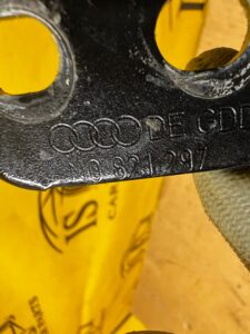 KOMPLET WSPORNIK MOCOWANIE BŁOTNIKA PRZÓD PRAWY LEWY AUDI A8 D5 LY9T