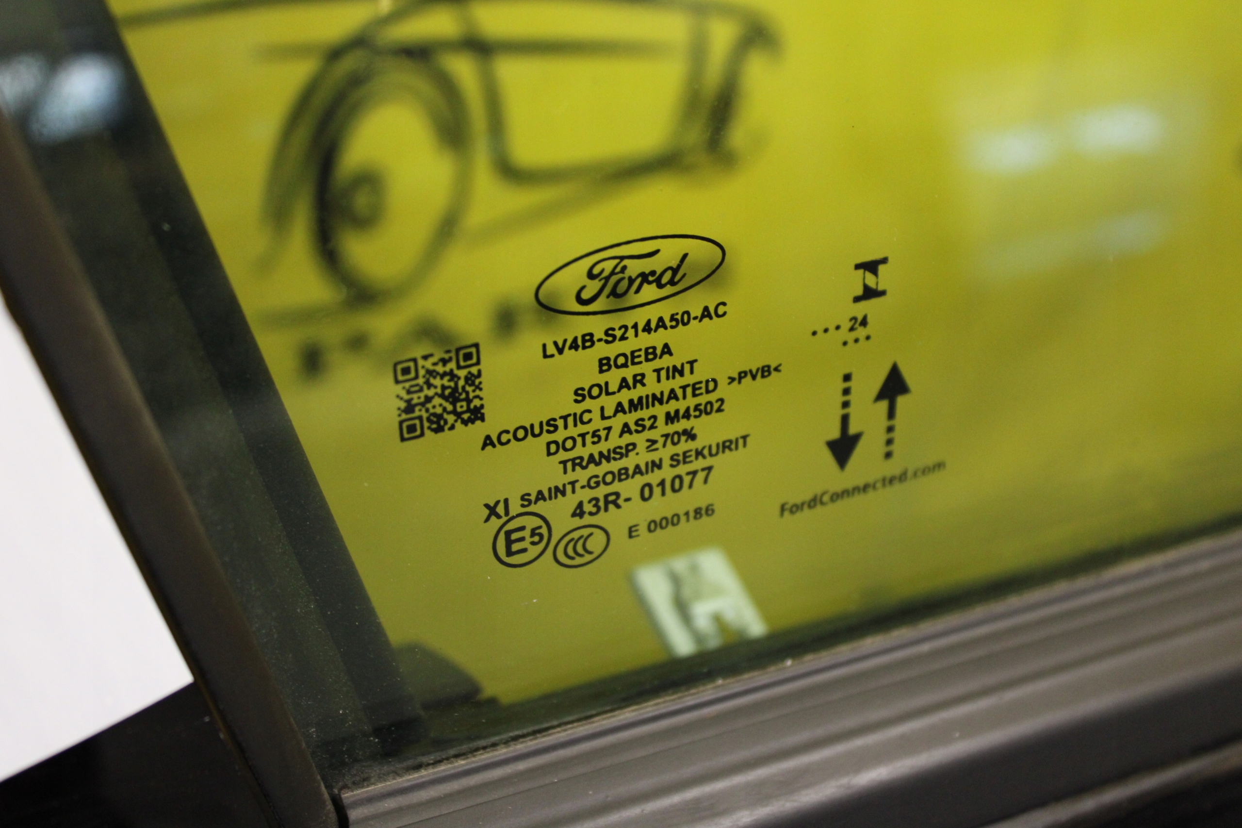 DRZWI PRAWY PRZÓD TYŁ FORD KUGA MK3 LIFT ST-LINE AGATE BLACK 2024R