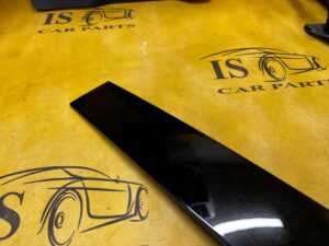 LISTWA OSŁONA PIONOWA DRZWI PRZÓD PRAWY PRAWA PORSCHE CAYENNE II 7P5