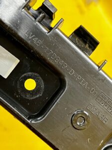 KOMPLET ŚLIZG MOCOWANIE WSPORNIK ZDERZAKA TYŁ PRAWY LEWY FORD KUGA MK3