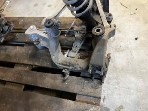 ZWROTNICA AMORTYZATOR WAHACZE TYŁ PRAWY PORSCHE CARRERA 911 996 3.4 2WD RWD