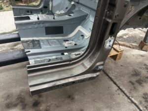 ĆWIARTKA PODŁUŻNICA FARTUCH PRZÓD PRAWA DACIA DUSTER II