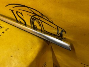 LISTWA ZGARNIAJĄCA SZYBY DRZWI TYŁ LEWY CHROM PEUGEOT 508 I KOMBI SW