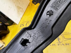 ZAKOŃCZENIE OSŁONA LISTWA PODSZYBIA PRAWA FORD ESCAPE MK4 KUGA MK3