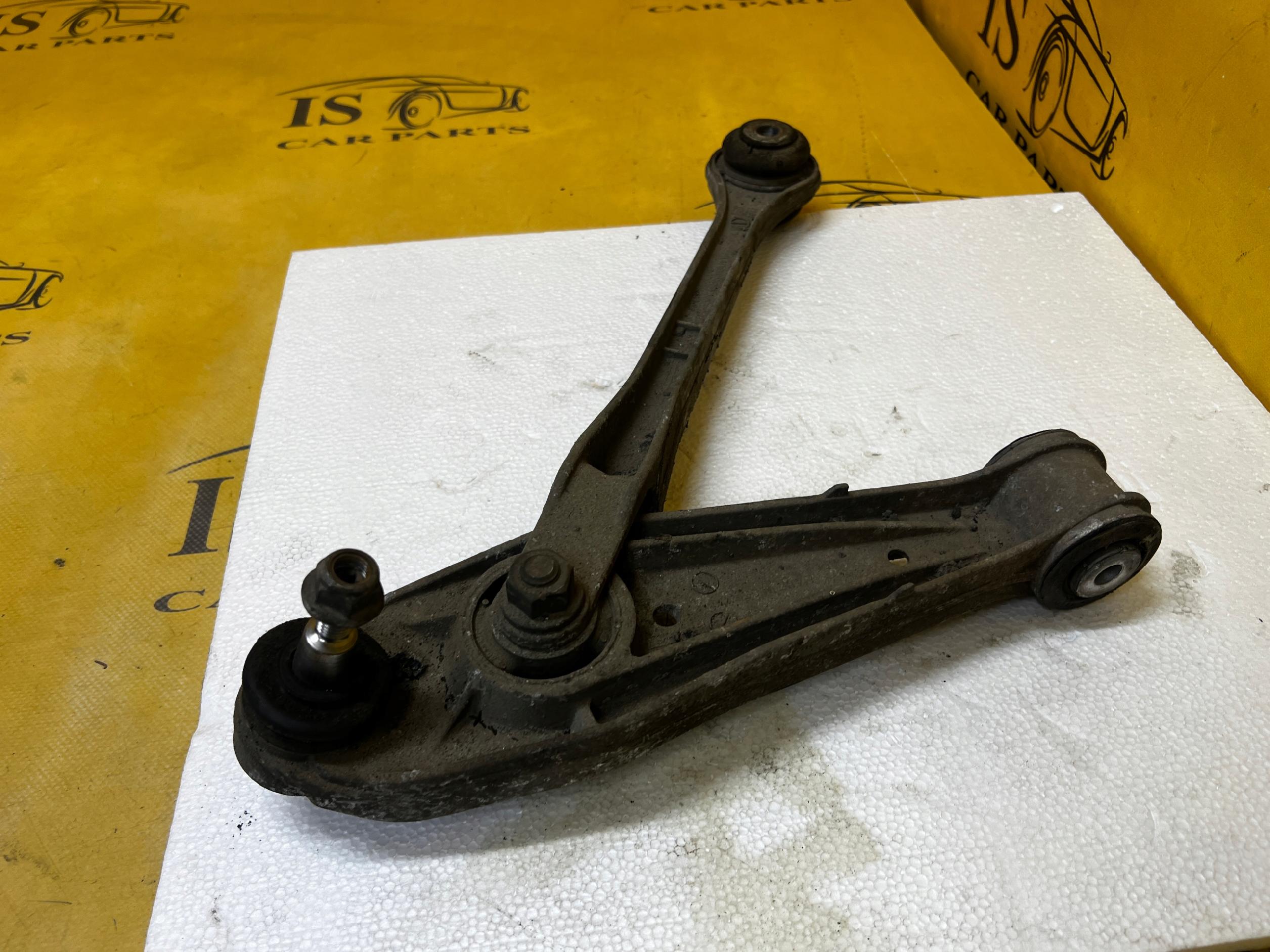 WAHACZ PRZÓD LEWY PORSCHE CARRERA 911 996 3.4