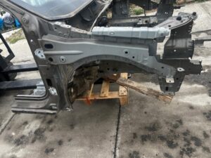 ĆWIARTKA PODŁUŻNICA FARTUCH PRZÓD PRAWA DACIA DUSTER II