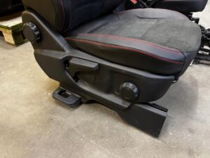 FOTELE PRZÓD TYŁ KANAPA GRZANE TUNEL PODŁOKIETNIK FORD KUGA MK3 ST-LINE EU