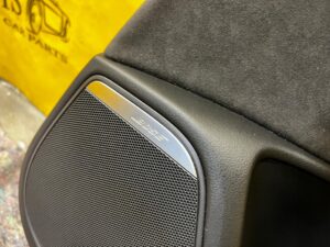 TAPICERKA BOCZEK DRZWI TYŁ PRAWY ALCANTARA BOSE AUDI A6 C7 LIFT 4G