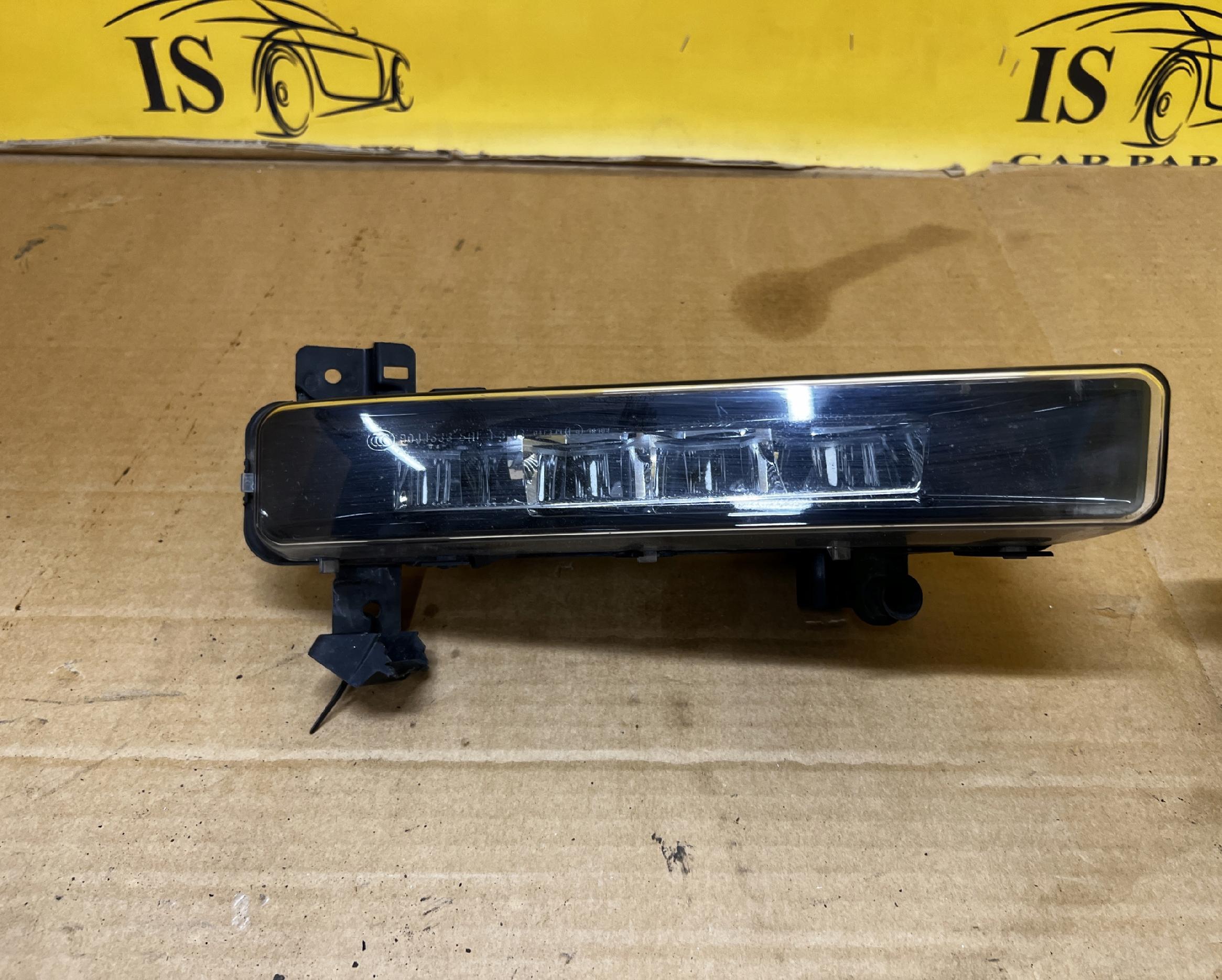 LAMPA PRZECIWMGIELNA HALOGEN PRZÓD PRAWA PRAWY LED BMW 5 G30 G31