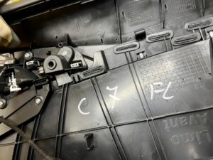 TAPICERKA BOCZEK DRZWI TYŁ LEWY ALCANTARA BOSE AUDI A6 C7 LIFT 4G