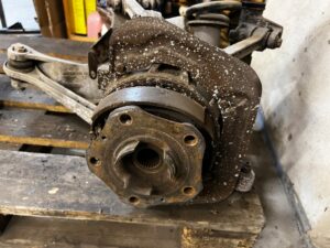 ZWROTNICA AMORTYZATOR WAHACZE TYŁ LEWY PORSCHE CARRERA 911 996 3.4 2WD RWD