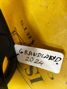 NOWA KIEROWNICA SKÓRA MULTIFUNKCJA GRZANA OPEL GRANDLAND X