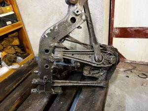 ZWROTNICA AMORTYZATOR WAHACZE TYŁ LEWY PORSCHE CARRERA 911 996 3.4 2WD RWD