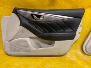 TAPICERKA BOCZEK DRZWI PRAWY PRZÓD INFINITI Q50 EU