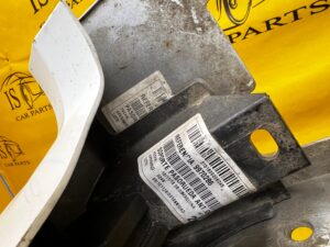 NAKŁADKA LISTWA NA BŁOTNIK BŁOTNIKA PRZÓD PRAWY PDC FORD KUGA MK2 LIFT