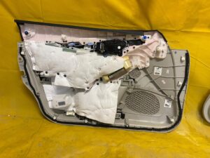 TAPICERKA BOCZEK DRZWI PRAWY PRZÓD INFINITI Q50 EU