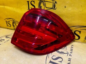 LAMPA TYŁ TYLNA PRAWY PRAWA MERCEDES GL X166 USA