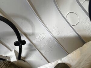 POSZYCIE OSŁONA OBUDOWA SŁUPKA PRZÓD A LEWY FORD KUGA MK3 LIFT