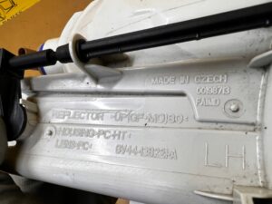 LAMPA PRZECIWMGIELNA HALOGEN PRZÓD LEWA LEWY FORD KUGA MK2 LIFT