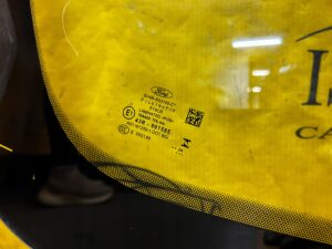 SZYBA PRZÓD CZOŁOWA PODGRZEWANA SOUNDSCREEN KAMERA FORD KUGA MK3 LIFT 24R