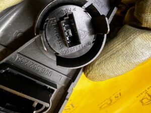 PRZEŁĄCZNIK PANEL DESKI KONSOLI LEWY PORSCHE CARRERA 911 996 CABRIO LHD