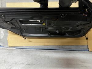 DRZWI LEWA STRONA LEWY PRZÓD PORSCHE CARRERA 911 996 L741