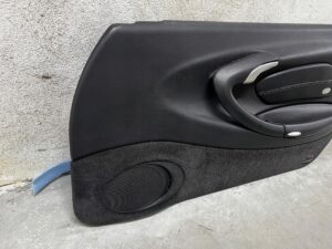 BOCZEK TAPICERKA DRZWI PRAWY PRZÓD SKÓRA PORSCHE CARRERA 911 996