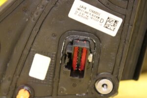 LUSTERKO PRAWE 11 PIN ASYSTENT FORD KUGA MK3 ST-LINE MAGNETIC GREY METALLIC