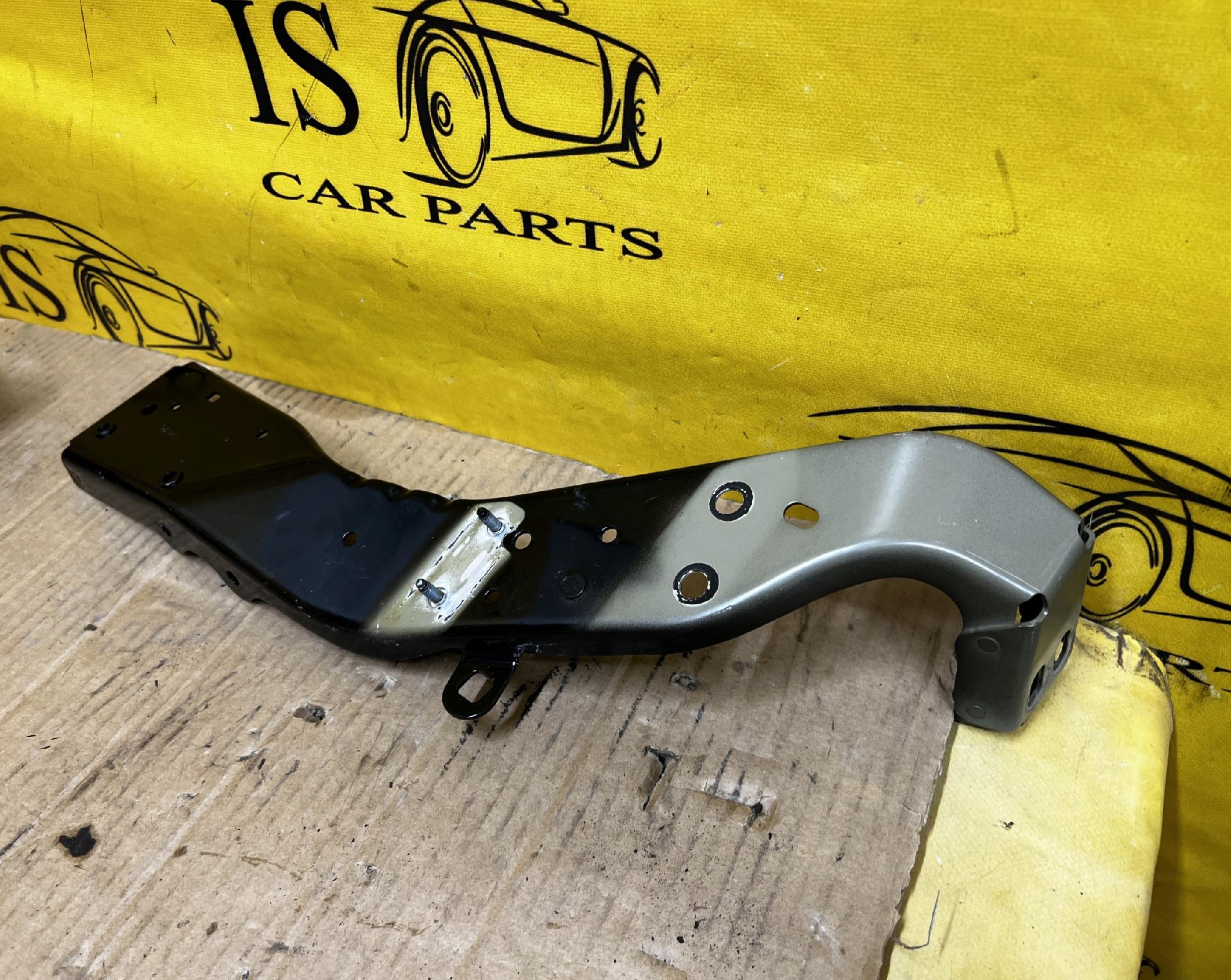 WSPORNIK MOCOWANIE BŁOTNIKA PRZÓD PRAWY AUDI A8 D5 LY9T