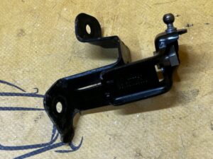 MOCOWANIE WSPORNIK MECHANIZMU DACHU PRAWY PORSCHE CARRERA 911 996 CABRIO