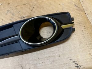 ATRAPA KRATKA ZDERZAKA PRZÓD PRAWA AUDI A6 C7 4G