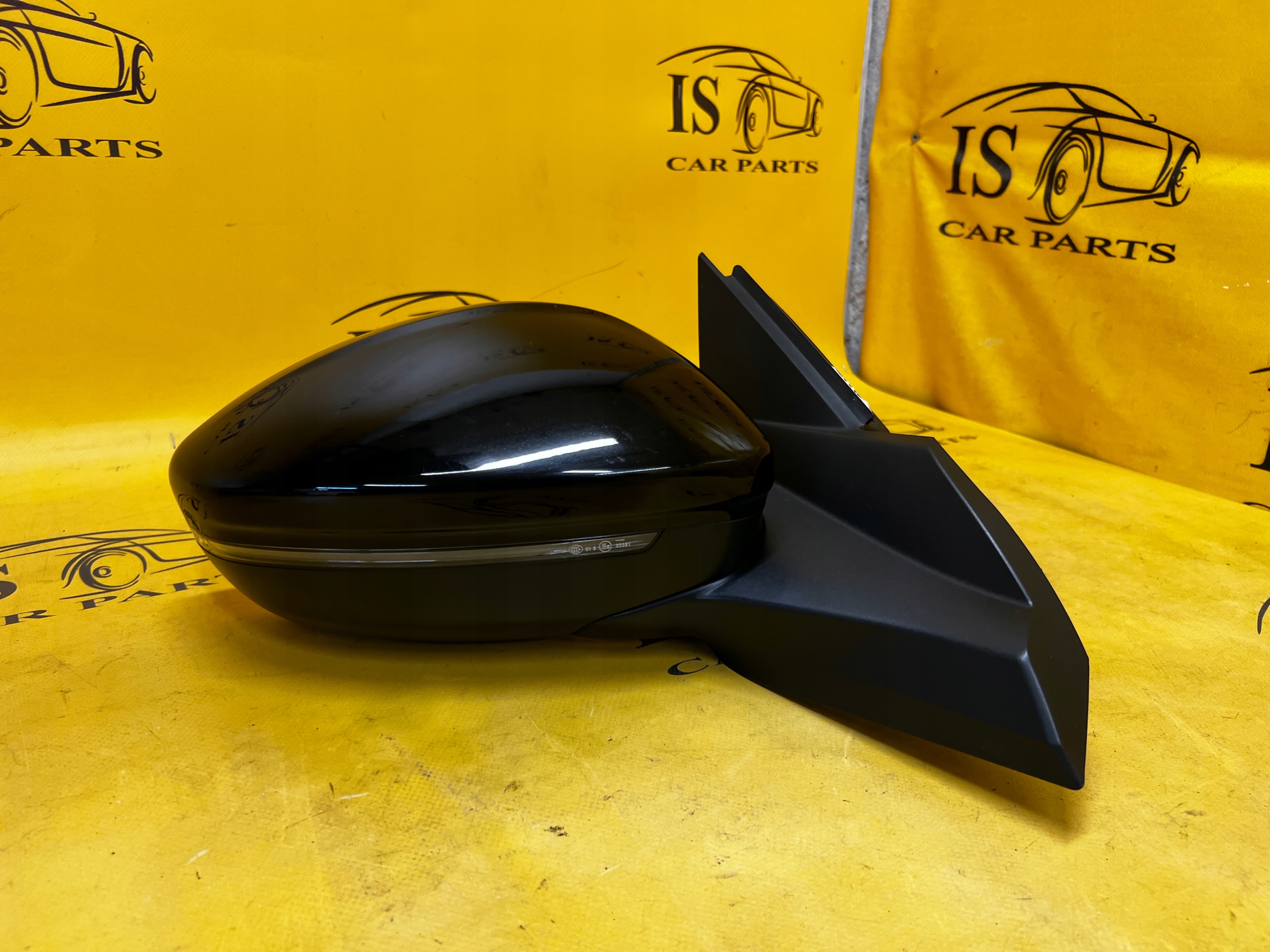 LUSTERKO ZEWNĘTRZNE PRAWE 10 8 + 2 PIN PEUGEOT 2008 II EU