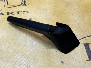 OSŁONA PROWADNICY FOTELA PRZÓD PRAWY PORSCHE 911 996 CARRERA