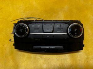 PANEL PRZEŁĄCZNIK NAWIEWU KLIMATYZACJI FORD PUMA MK2