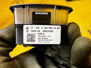 PANEL PRZEŁĄCZNIK SZYB LUSTEREK DRZWI PRZÓD LEWY MERCEDES GLS X166