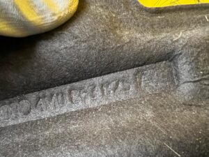 WYGŁUSZENIE PODBITKA MATA MASKI POKRYWY SILNIKA AUDI Q7 II 4M