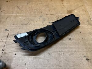 ATRAPA KRATKA ZDERZAKA PRZÓD PRAWA AUDI A6 C7 4G