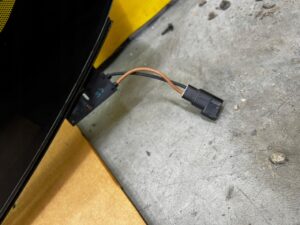 SZYBA PRZÓD CZOŁOWA PODGRZEWANA SOUNDSCREEN KAMERA FORD KUGA MK3 LIFT 24R